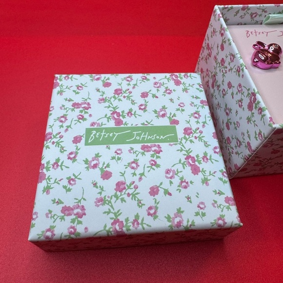 Betsey Johnson Easter Mismatched Earrings. Bunny and Carrot. - Picture 3 of 3